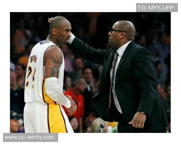 迈克布朗暂停时特别强调拉塞尔在进攻端的重要性与战术安排