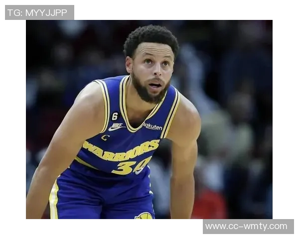 桑托斯盛赞库里无球跑动如引力场吸引所有人注意力的神奇魅力 桑托斯盛赞库里无球跑动如引力场吸引所有人注意力的神奇魅力